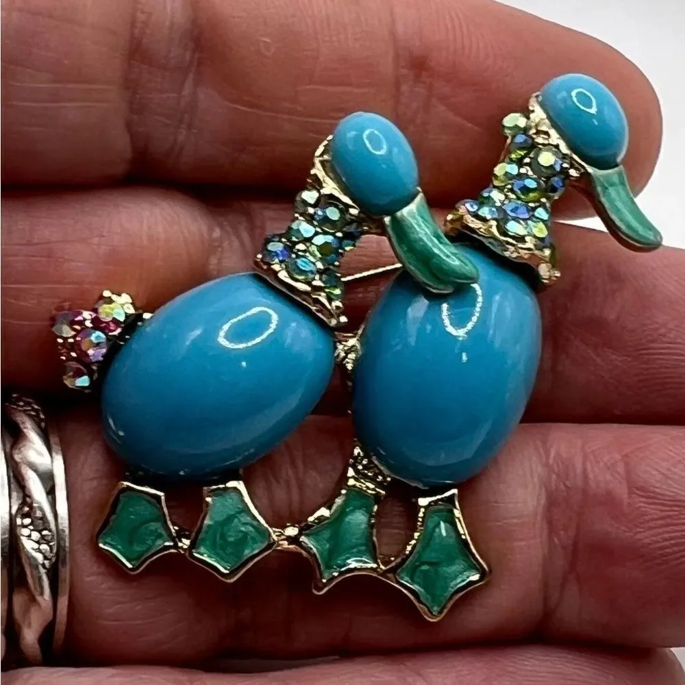 🩵 NEW Sweet couple of ducks brooch with Enamel & rhinestones 🩵